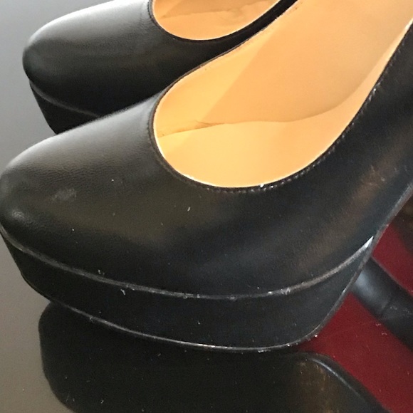 🤩👠 Christian Louboutin Pumps - Picture 4 of 7